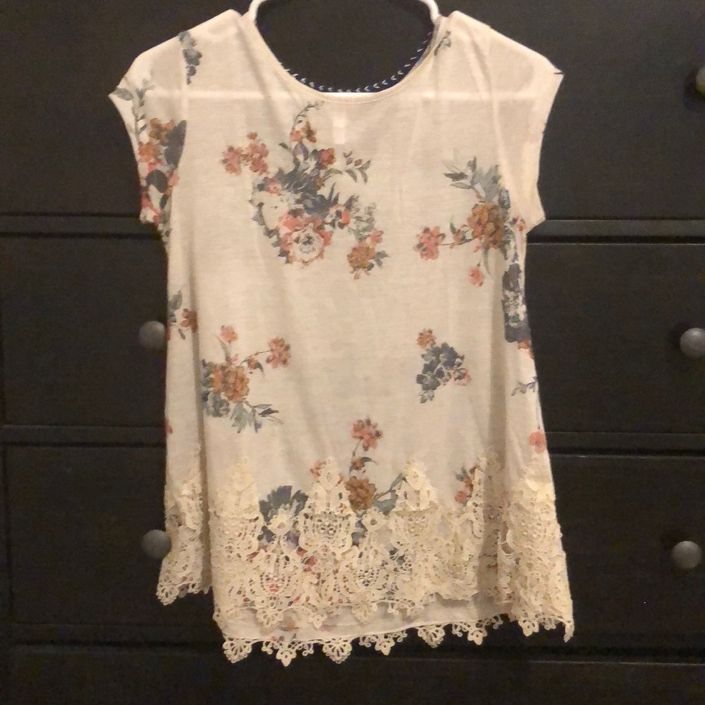 Floral top with lace lining